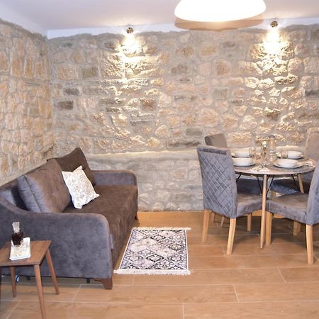 Elen'S Suites Pramanta Esterno foto