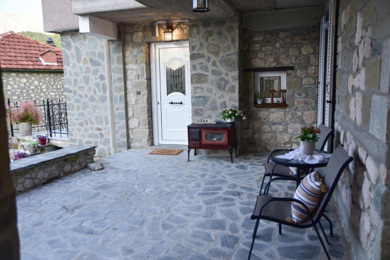 Elen'S Suites Pramanta Esterno foto