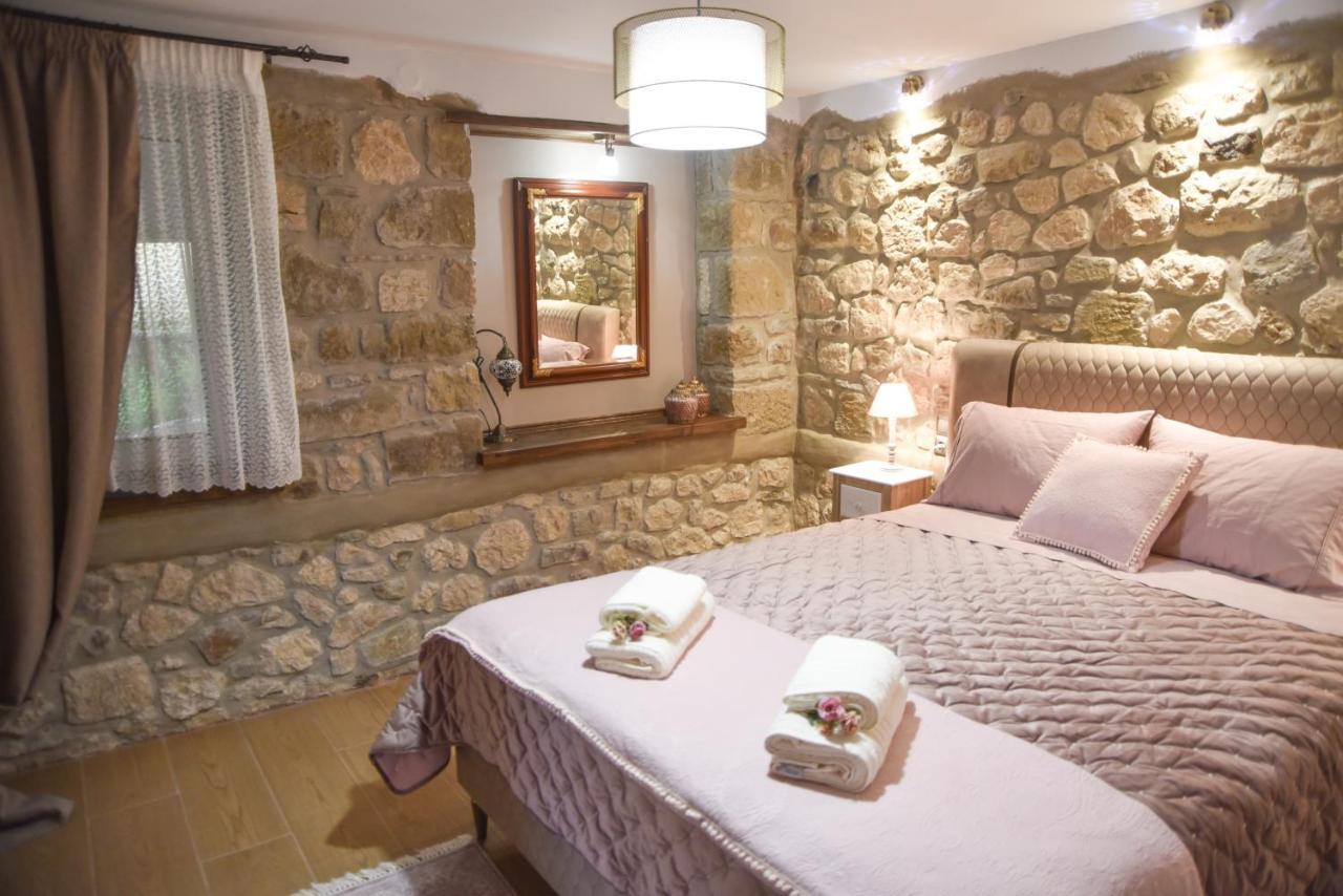 Elen'S Suites Pramanta Esterno foto