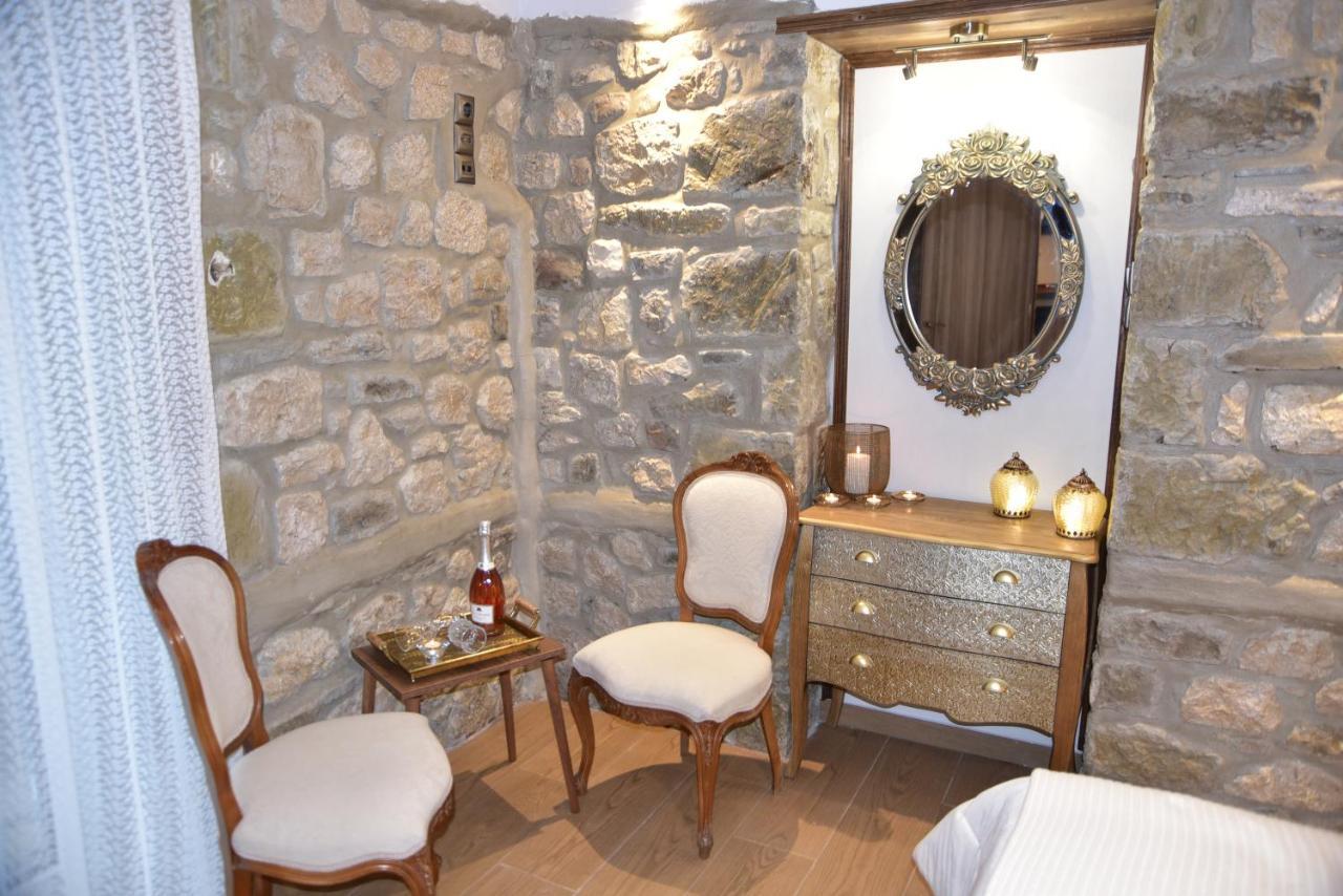 Elen'S Suites Pramanta Esterno foto