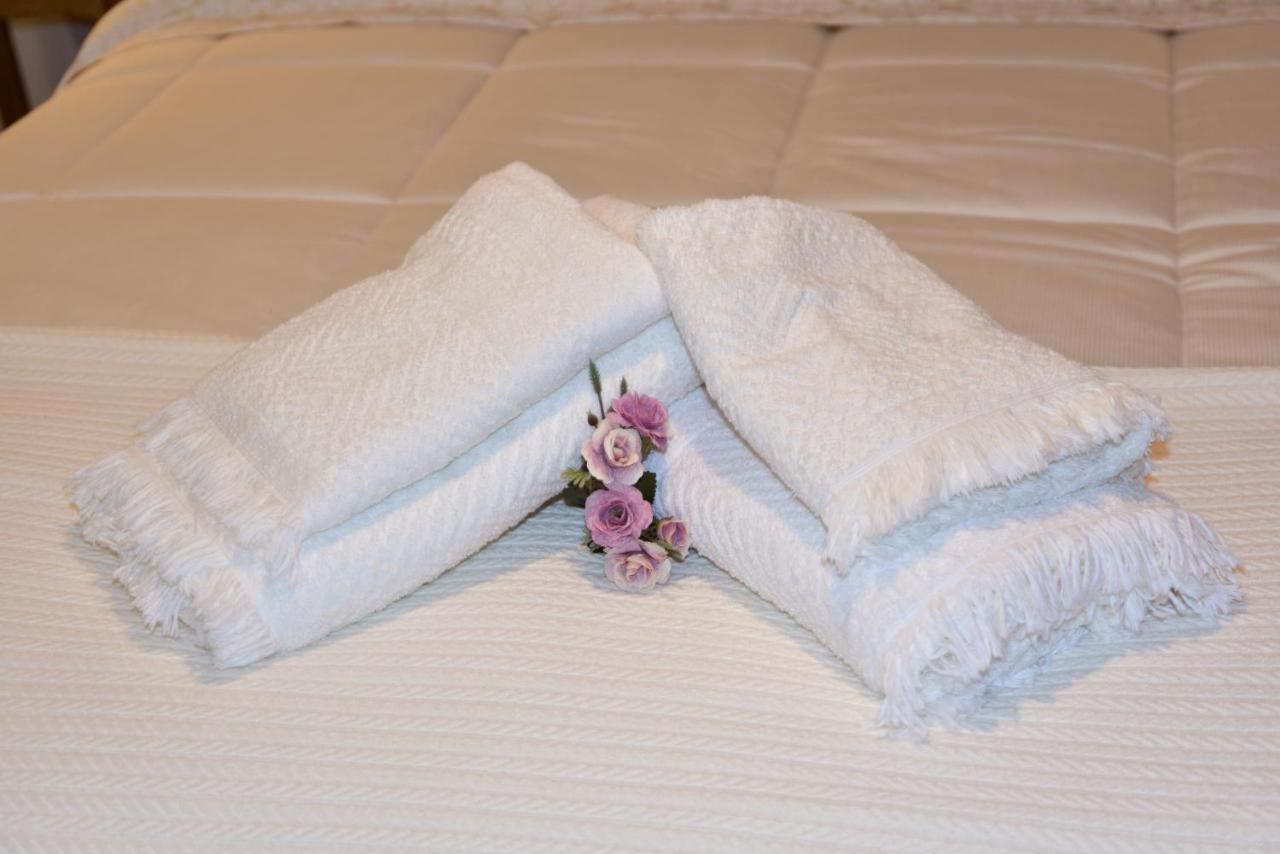 Elen'S Suites Pramanta Esterno foto