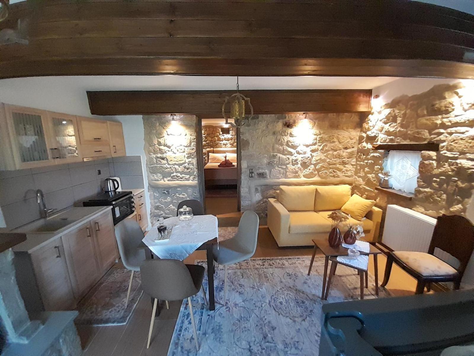 Elen'S Suites Pramanta Esterno foto