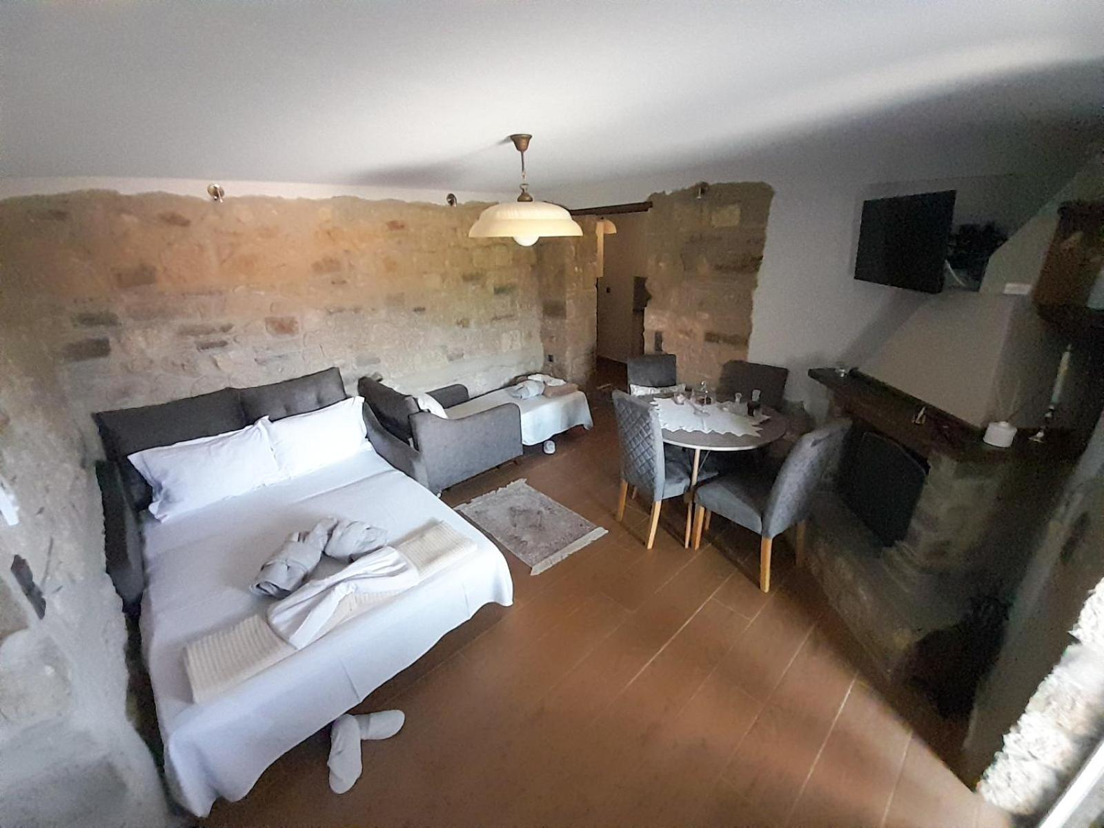 Elen'S Suites Pramanta Esterno foto